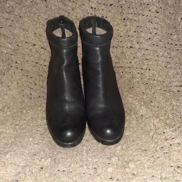 LA CANADIENNE-Black Leather-Snap Collar/Back Zip- Block Heel-Sz 38.5-Excellent - Picture 3 of 7